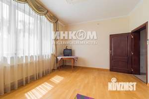 Дом 462м², 3-этажный, участок 15 сот.  
