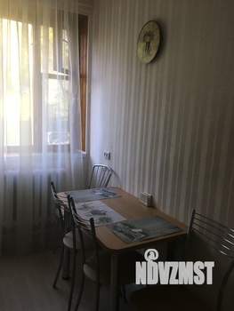 1-к квартира, посуточно, 30м2, 1/2 этаж