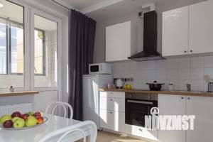 1-к квартира, посуточно, 35м2, 2/17 этаж