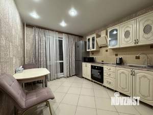 1-к квартира, посуточно, 42м2, 5/17 этаж