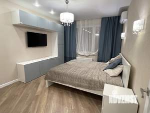 1-к квартира, посуточно, 42м2, 3/10 этаж