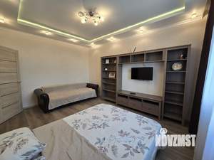 1-к квартира, посуточно, 38м2, 8/17 этаж