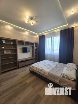 1-к квартира, посуточно, 38м2, 8/17 этаж