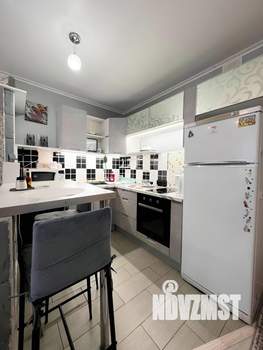 Студия квартира, посуточно, 28м2, 10/17 этаж