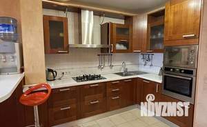 3-к квартира, посуточно, 107м2, 1/1 этаж