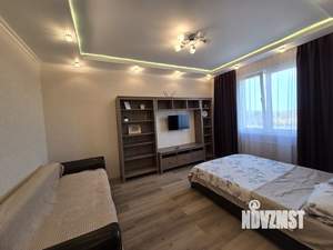1-к квартира, посуточно, 38м2, 8/17 этаж