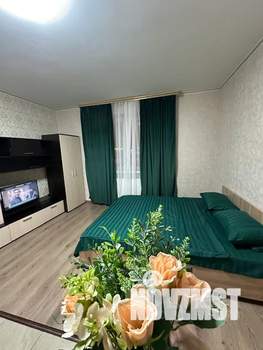 Студия квартира, посуточно, 28м2, 2/17 этаж