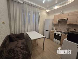 1-к квартира, посуточно, 38м2, 8/17 этаж
