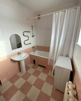 3-к квартира, вторичка, 82м2, 9/10 этаж