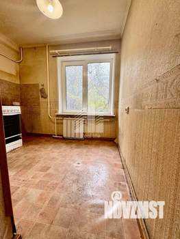 2-к квартира, вторичка, 37м2, 1/5 этаж