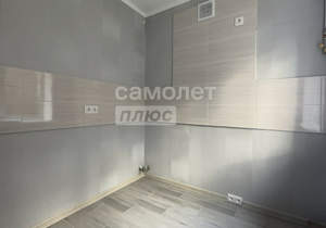 2-к квартира, вторичка, 43м2, 1/4 этаж
