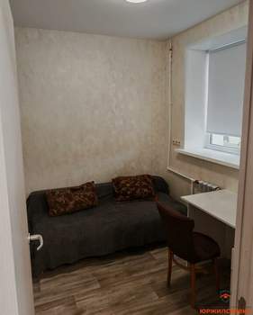 3-к квартира, вторичка, 45м2, 1/4 этаж