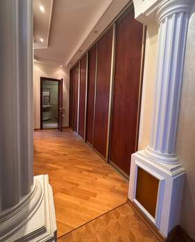 4-к квартира, вторичка, 160м2, 9/10 этаж