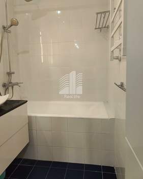 2-к квартира, вторичка, 63м2, 2/18 этаж
