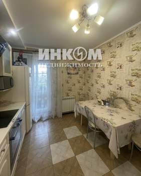 2-к квартира, вторичка, 66м2, 4/14 этаж