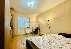 2-к квартира, вторичка, 61м2, 1/3 этаж