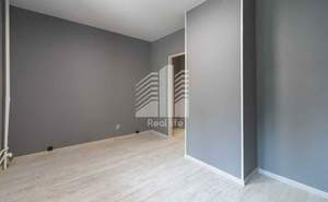 2-к квартира, вторичка, 64м2, 1/10 этаж