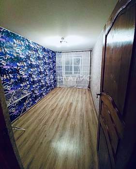 3-к квартира, вторичка, 58м2, 4/4 этаж