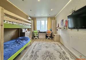 2-к квартира, вторичка, 52м2, 1/10 этаж