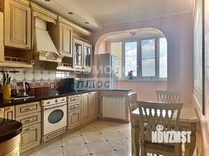 2-к квартира, вторичка, 61м2, 10/18 этаж
