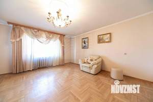 3-к квартира, вторичка, 145м2, 10/10 этаж