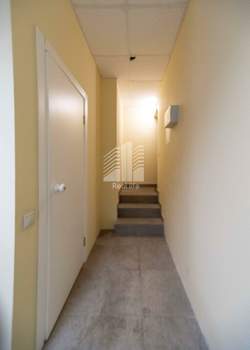 2-к квартира, вторичка, 45м2, 1/4 этаж