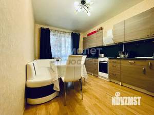 2-к квартира, вторичка, 61м2, 1/3 этаж