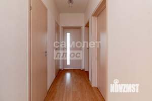 2-к квартира, вторичка, 56м2, 1/3 этаж