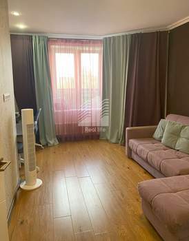 2-к квартира, вторичка, 63м2, 2/18 этаж