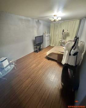 3-к квартира, вторичка, 65м2, 1/10 этаж
