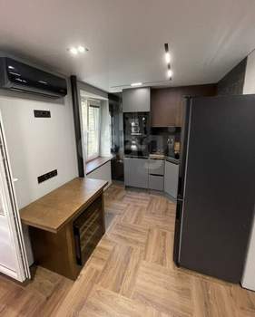 2-к квартира, вторичка, 63м2, 10/15 этаж