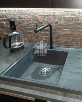 2-к квартира, вторичка, 61м2, 1/12 этаж
