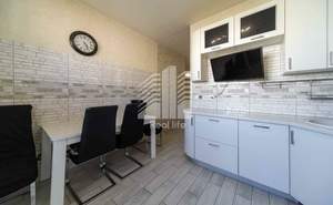 3-к квартира, вторичка, 79м2, 8/17 этаж