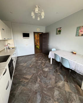 3-к квартира, вторичка, 96м2, 8/10 этаж