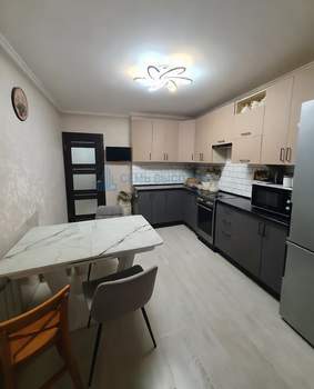 2-к квартира, вторичка, 58м2, 7/17 этаж