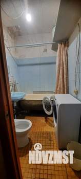 2-к квартира, вторичка, 43м2, 1/4 этаж