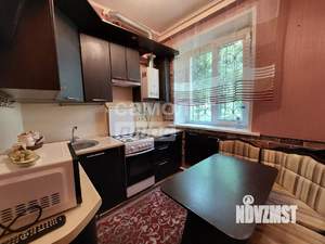 2-к квартира, вторичка, 44м2, 1/4 этаж