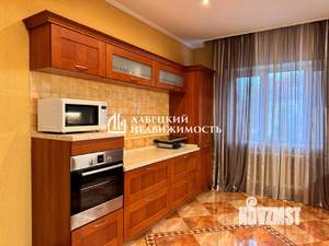 3-к квартира, вторичка, 110м2, 2/9 этаж