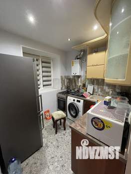2-к квартира, вторичка, 44м2, 1/4 этаж