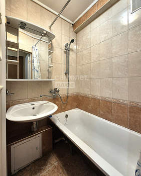 2-к квартира, вторичка, 41м2, 1/5 этаж