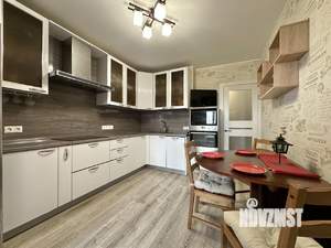 2-к квартира, вторичка, 62м2, 8/14 этаж