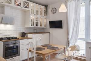 2-к квартира, вторичка, 56м2, 1/3 этаж