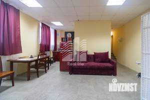 2-к квартира, вторичка, 45м2, 1/4 этаж