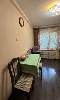 3-к квартира, вторичка, 63м2, 1/10 этаж