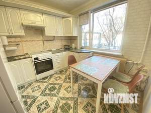 3-к квартира, вторичка, 63м2, 1/5 этаж