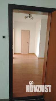3-к квартира, вторичка, 78м2, 1/3 этаж