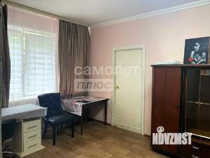2-к квартира, вторичка, 44м2, 1/4 этаж