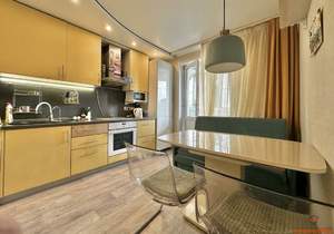 2-к квартира, вторичка, 52м2, 1/10 этаж