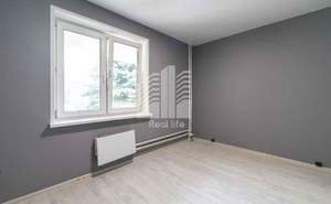 2-к квартира, вторичка, 64м2, 1/10 этаж