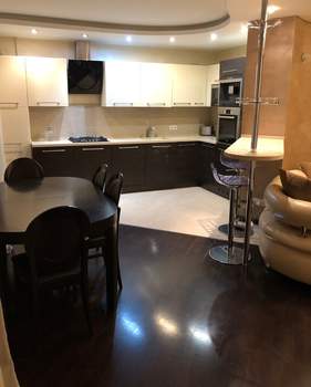 3-к квартира, вторичка, 96м2, 8/10 этаж